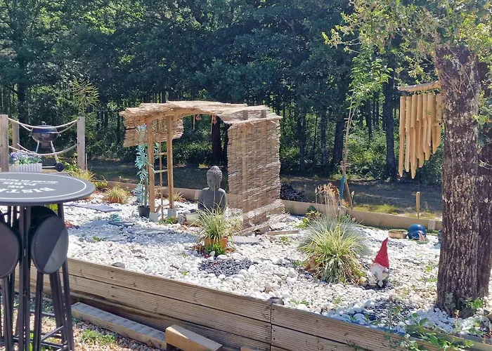 La Forestine Apartment *